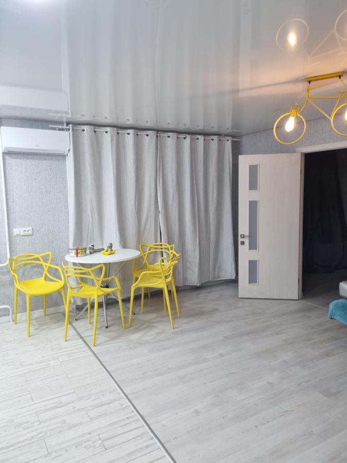 Амстердам Apartamento Kremenchuk Exterior foto